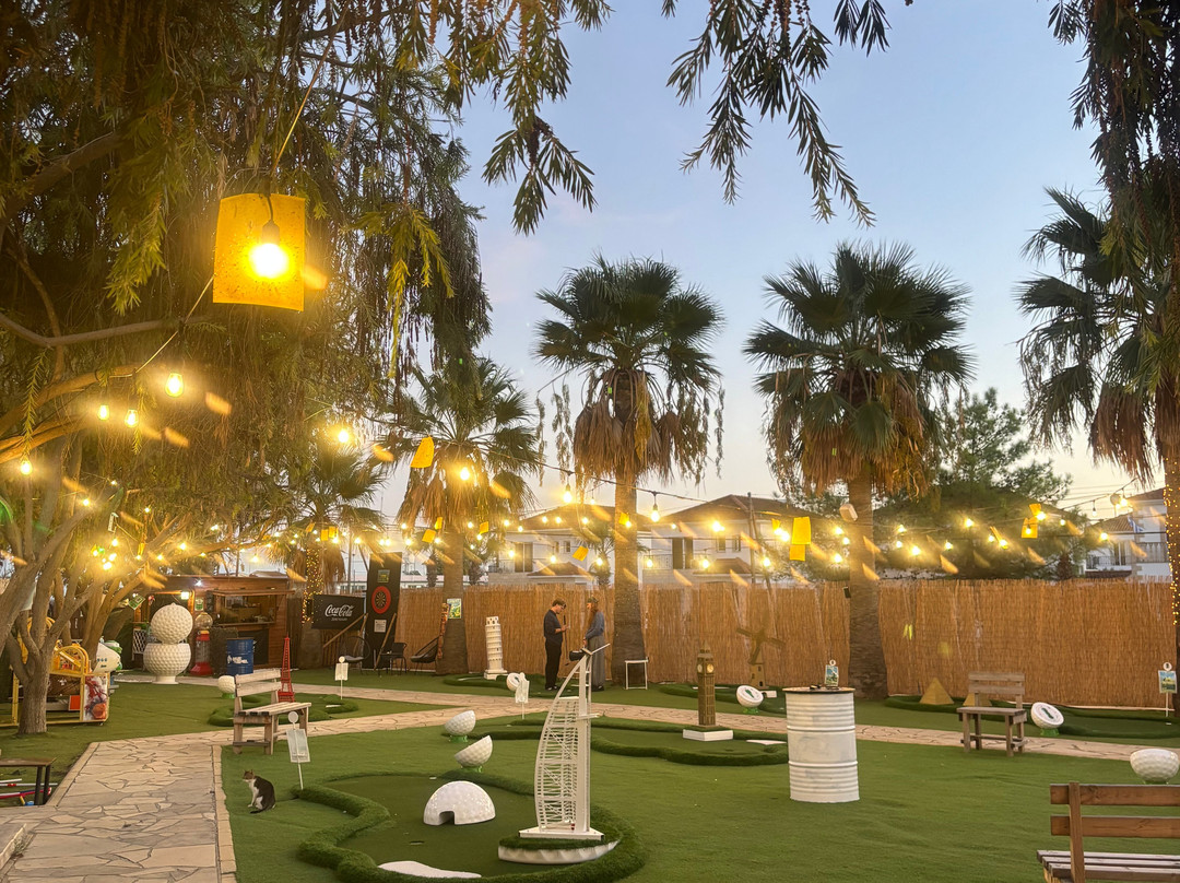 Putt Putt Mini Golf And Garden Bar-Oroklini必去景点