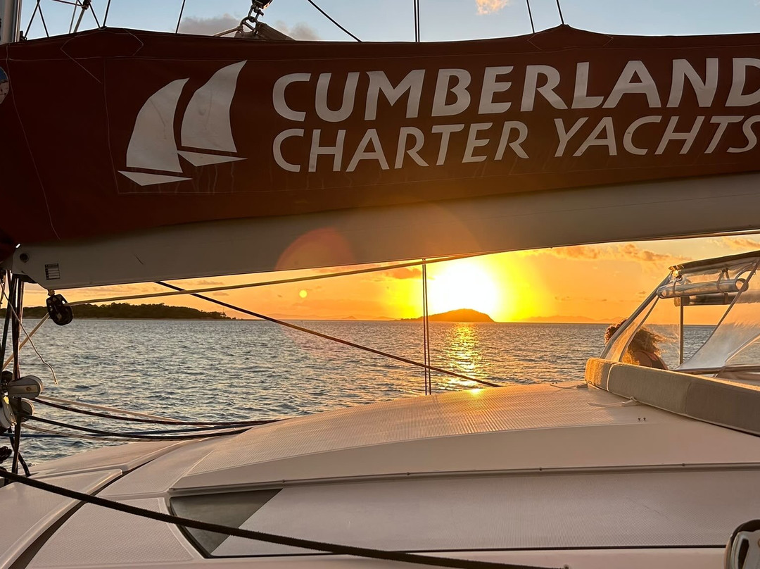 Cumberland Charter Yachts-艾尔利滩必去景点