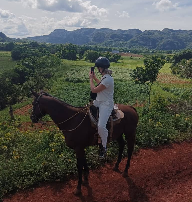 Riding Viñales-维纳勒斯必去景点