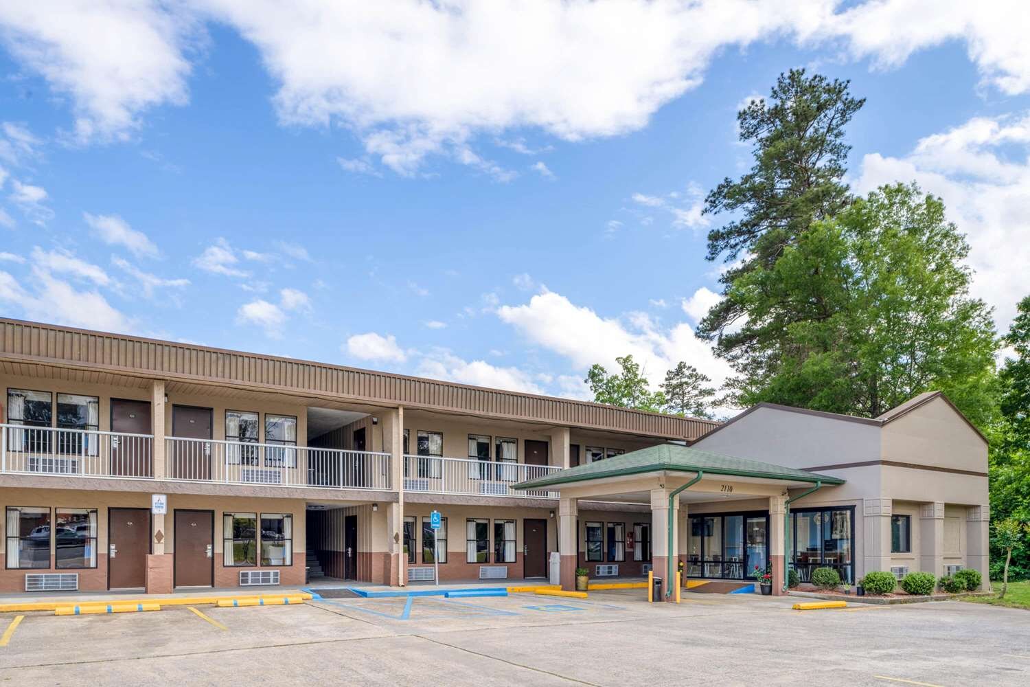 Super 8 by Wyndham Gadsden AL-官方