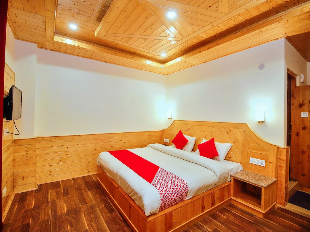 OYO 24026 Snow Hills