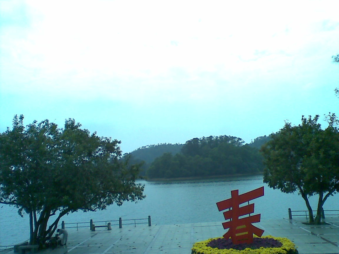 鸳鸯湖公园景点图片