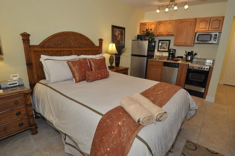 Tropical Beach Resorts - Sarasota主图