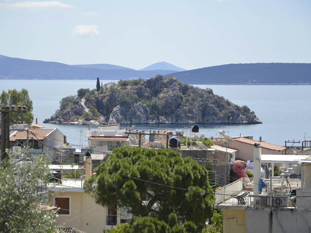 Viaros Studios & Apartments