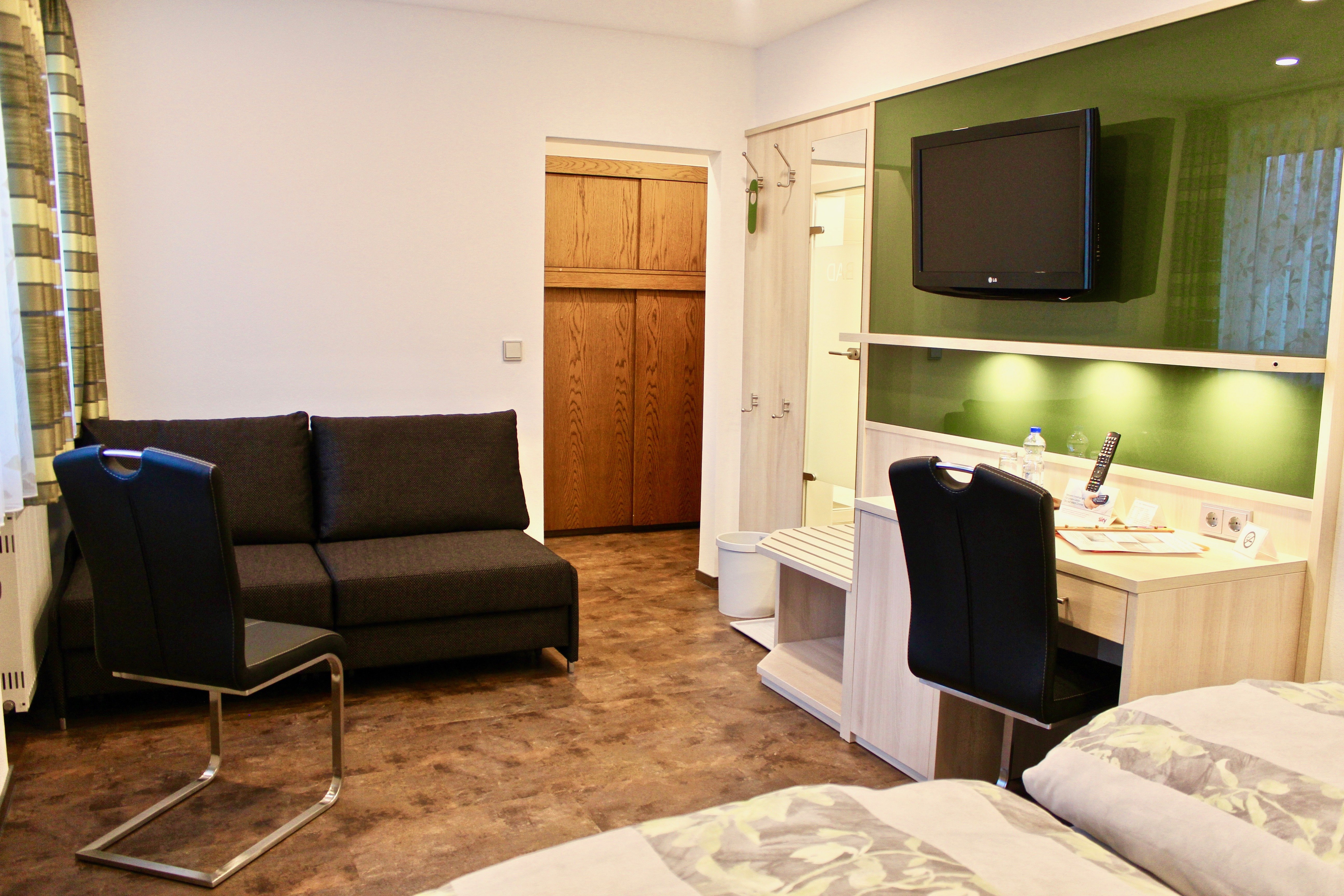 Gasthof-Hotel Zum Schwarzen Baren-官方
