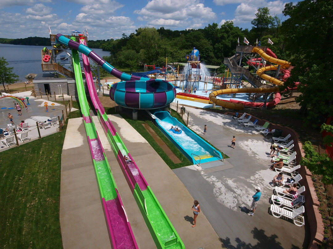 Middlebury旅游景点-Quassy Amusement & Waterpark