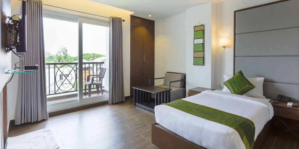 Hotel Crown Suites