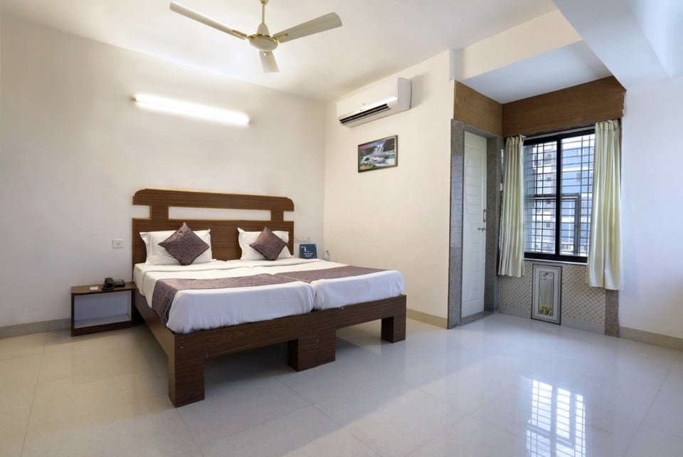 OYO 12810 Hotel Iris-官方