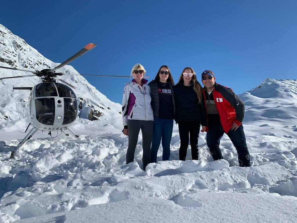 Glacier Country Scenic Flights景点图片