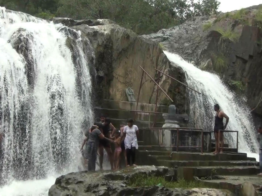 Kaigal Waterfalls景点图片
