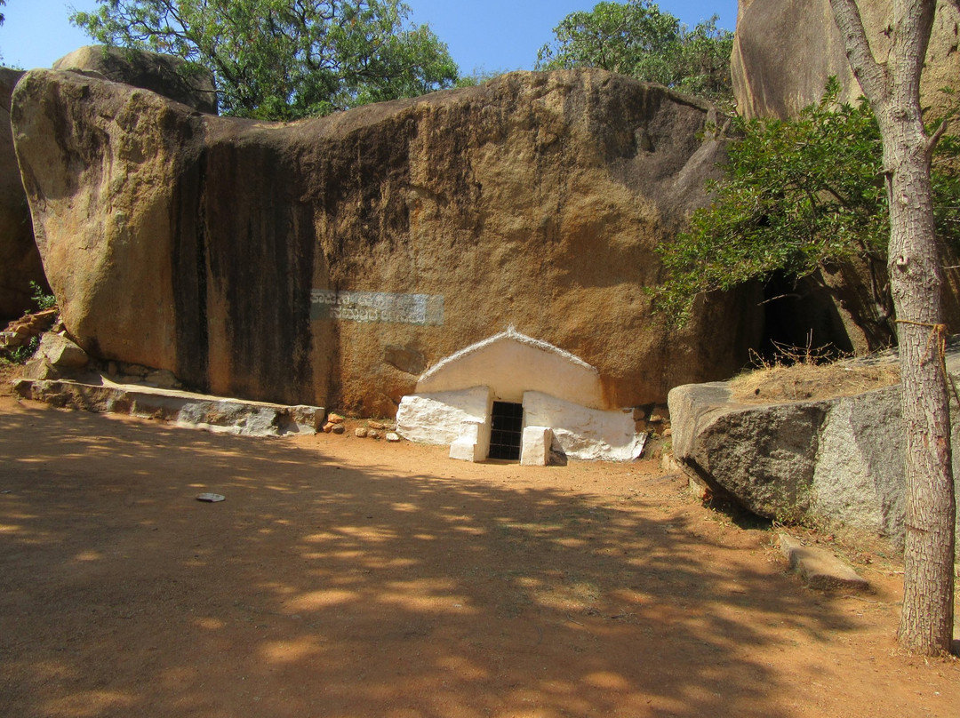 Chandravalli Caves景点图片