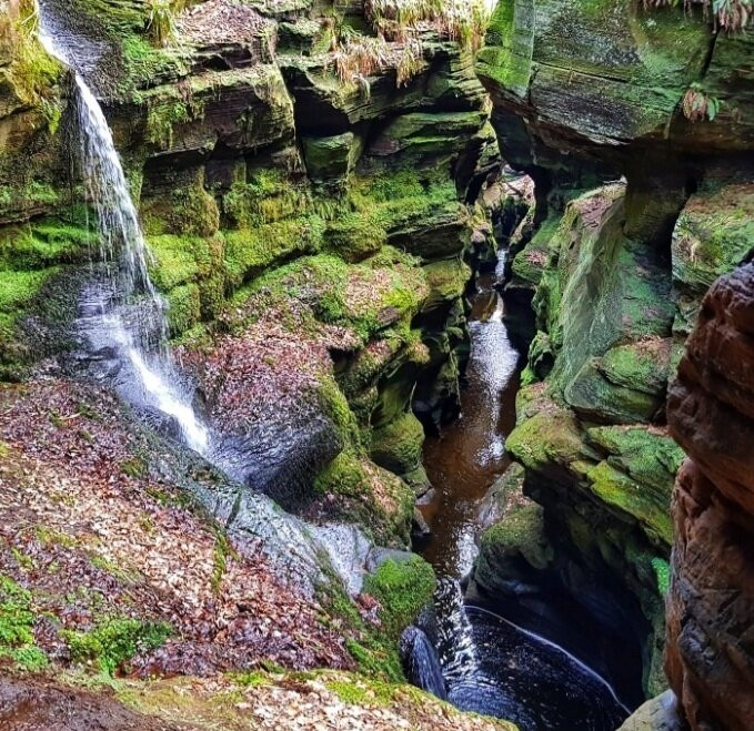 Crinchope Linn Waterfall景点图片