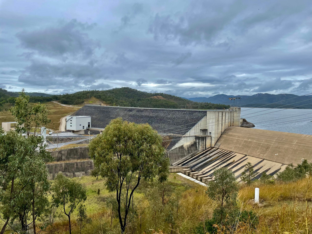 Lake Awoonga Lookout 1景点图片