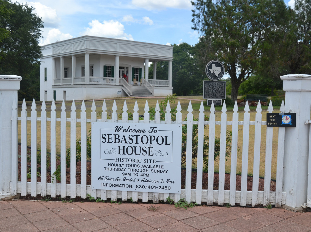 Sebastopol House State Historic Site景点图片
