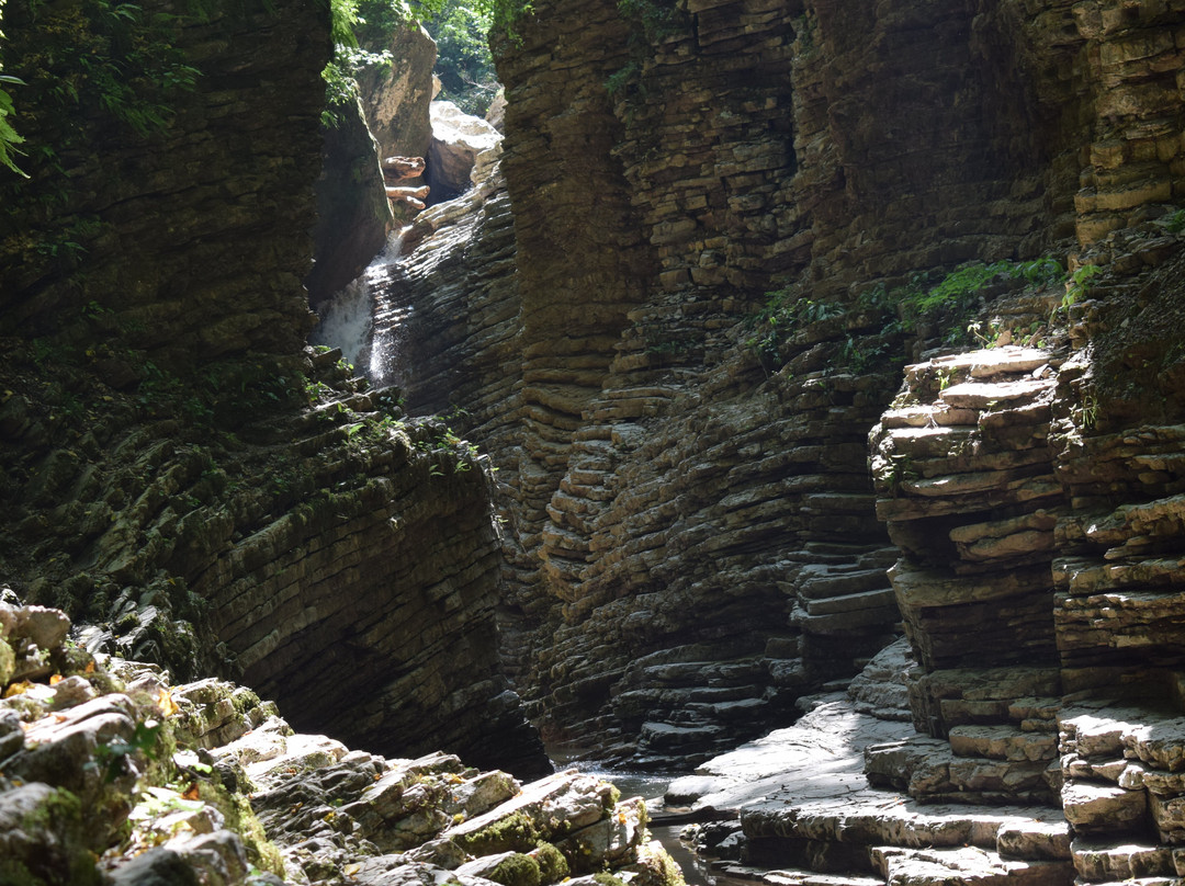 Waterfall "Heart of Rufabgo"景点图片