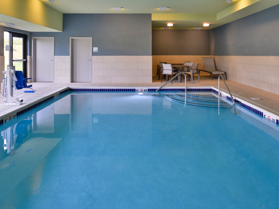 Holiday Inn Express & Suites Olathe West By IHG主图