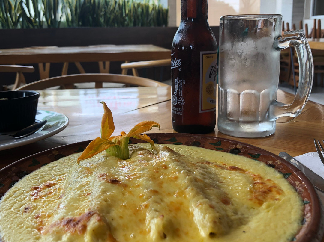 假日酒店度假村主图