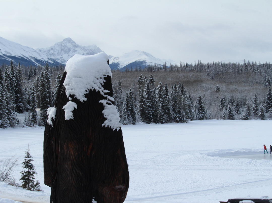 金字塔湖度假酒店主图