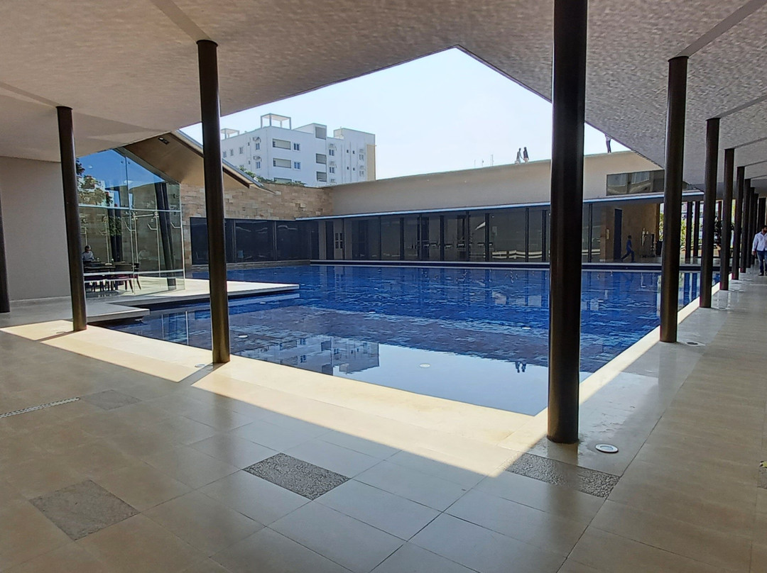 Marasa Sarovar Premiere主图