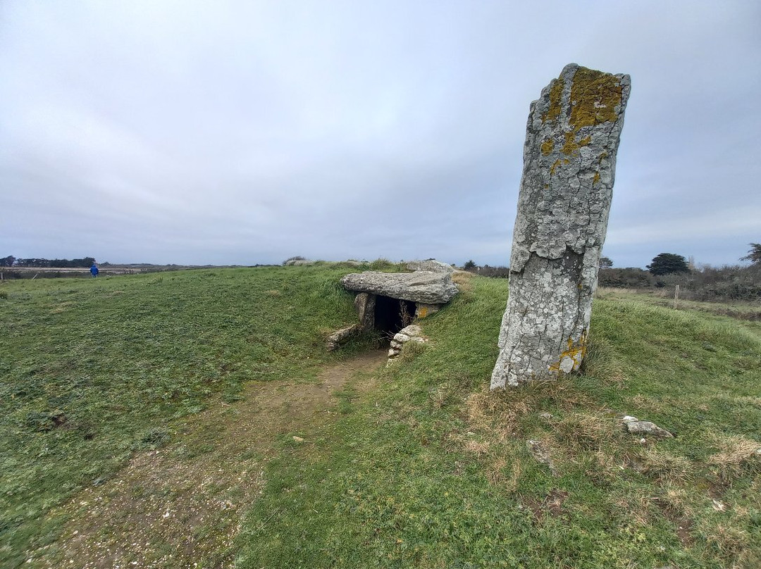 Les Pierres Plates-Locmariaquer必去景点