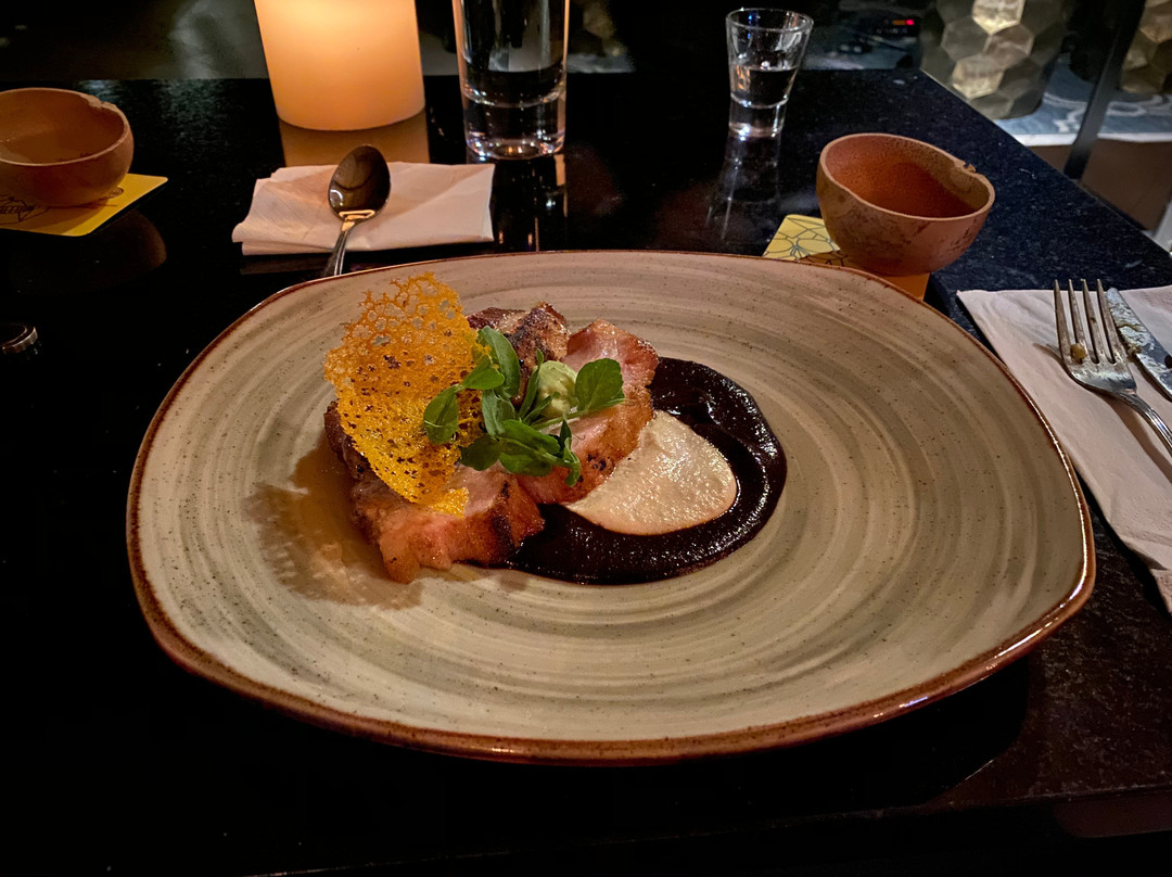 Hotel Santiurde主图