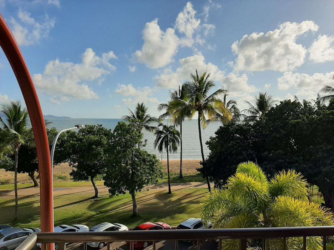 滨水斯特兰德酒店主图