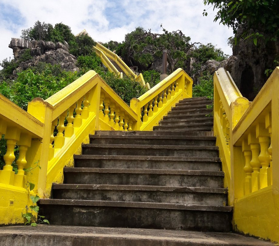 Khao Chong Krachok Temple景点图片