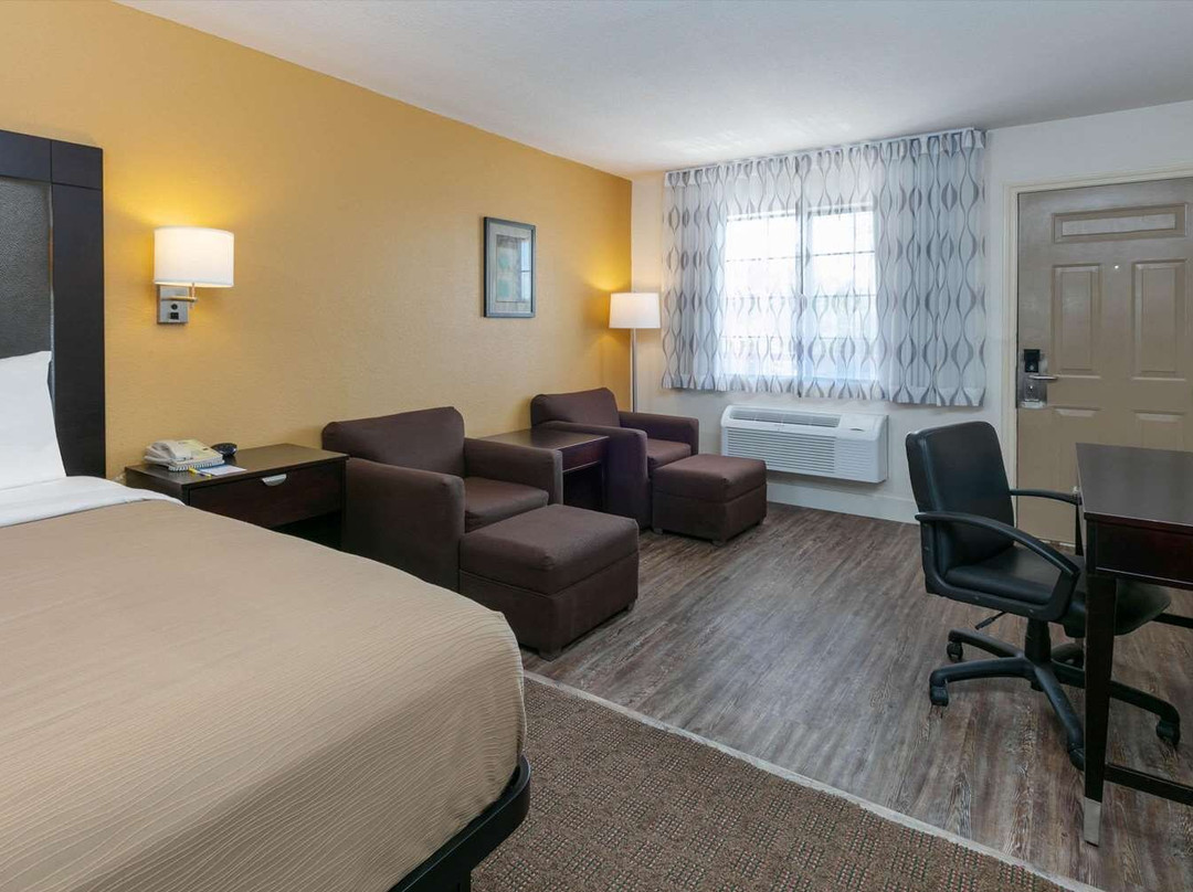 Days Inn by Wyndham Granbury主图