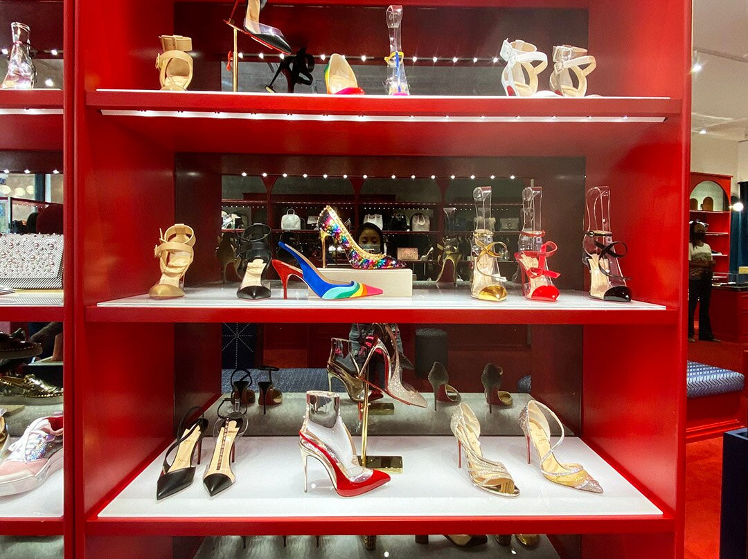 Christian Louboutin Outlet-卡巴宗必去景点