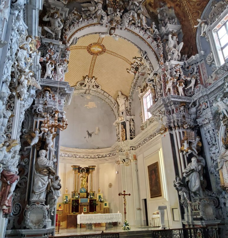Chiesa di San Francesco-马扎拉－德尔瓦洛必去景点