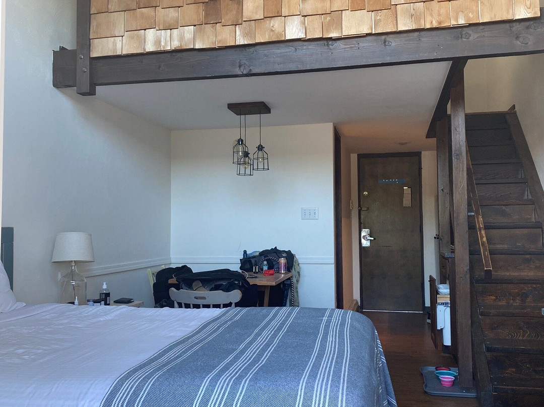 Falling Waters Lodge主图