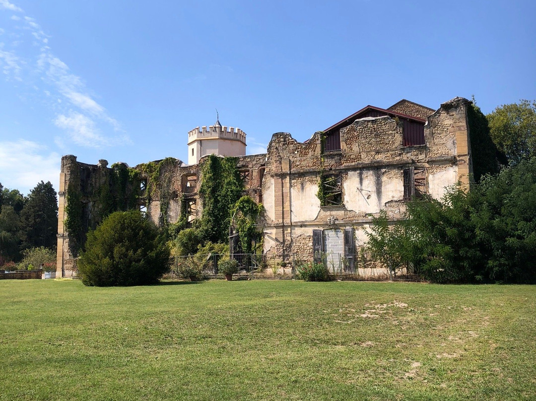Chateau de l'Arthaudiere-Saint-Bonnet-de-Chavagne必去景点