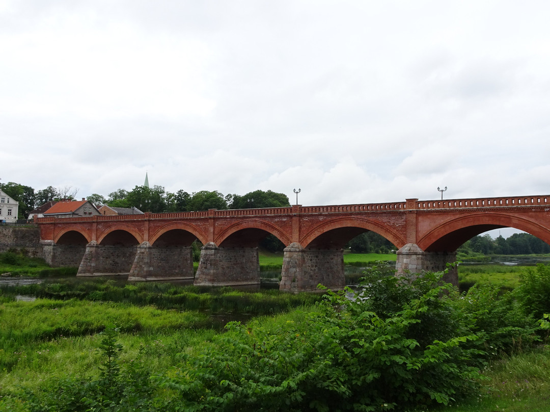 Brick Bridge across the Venta-库尔迪加必去景点