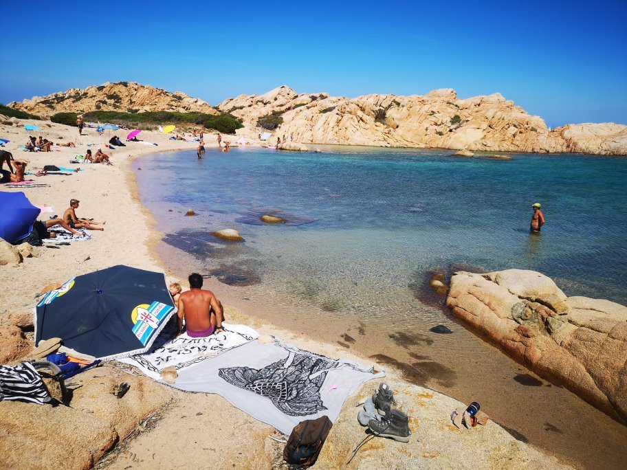 Spiaggia Di Punta Crucitta-Caprera必去景点