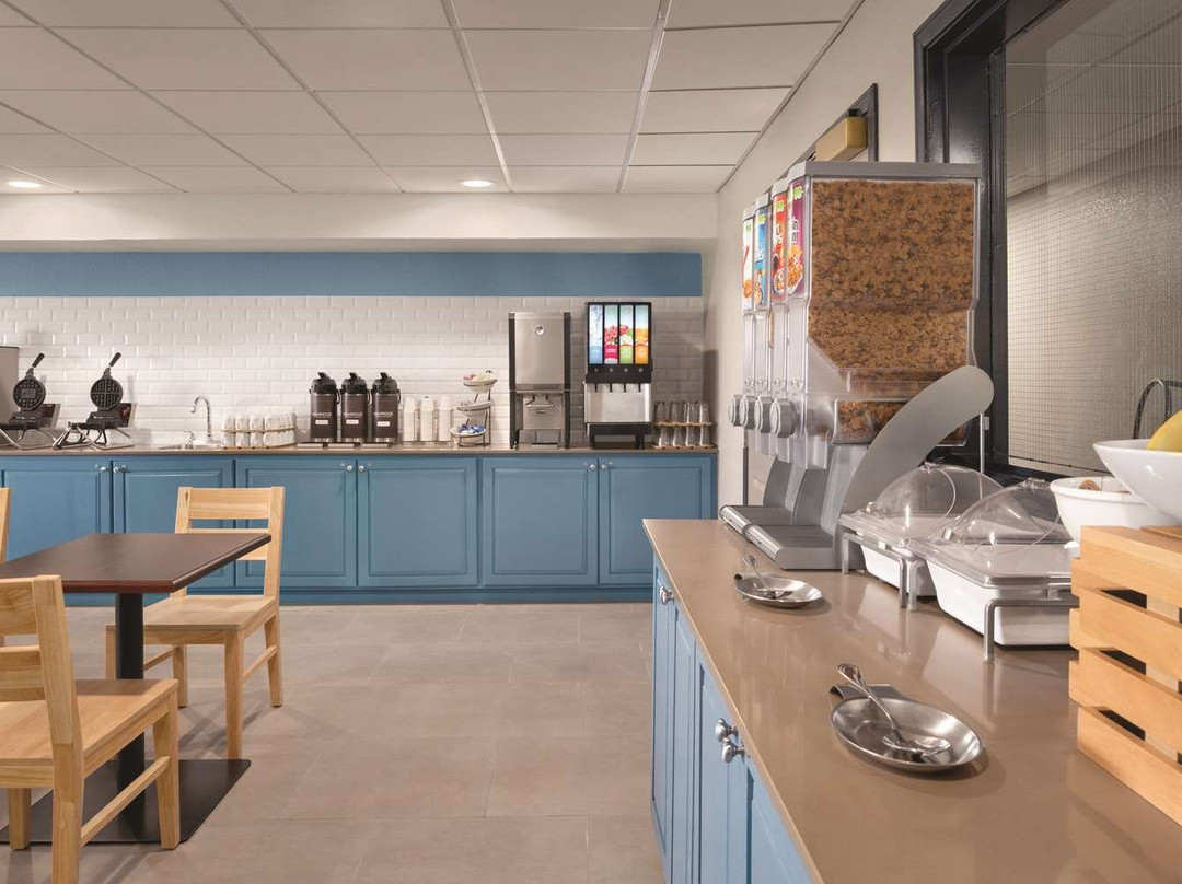 Country Inn & Suites by Radisson, Pella, IA主图