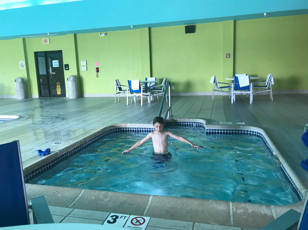 Holiday Inn Express & Suites Columbus by IHG主图