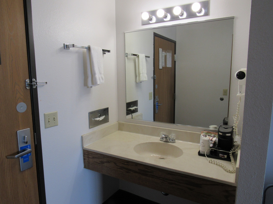 Rodeway Inn Near I-35 Lamoni主图