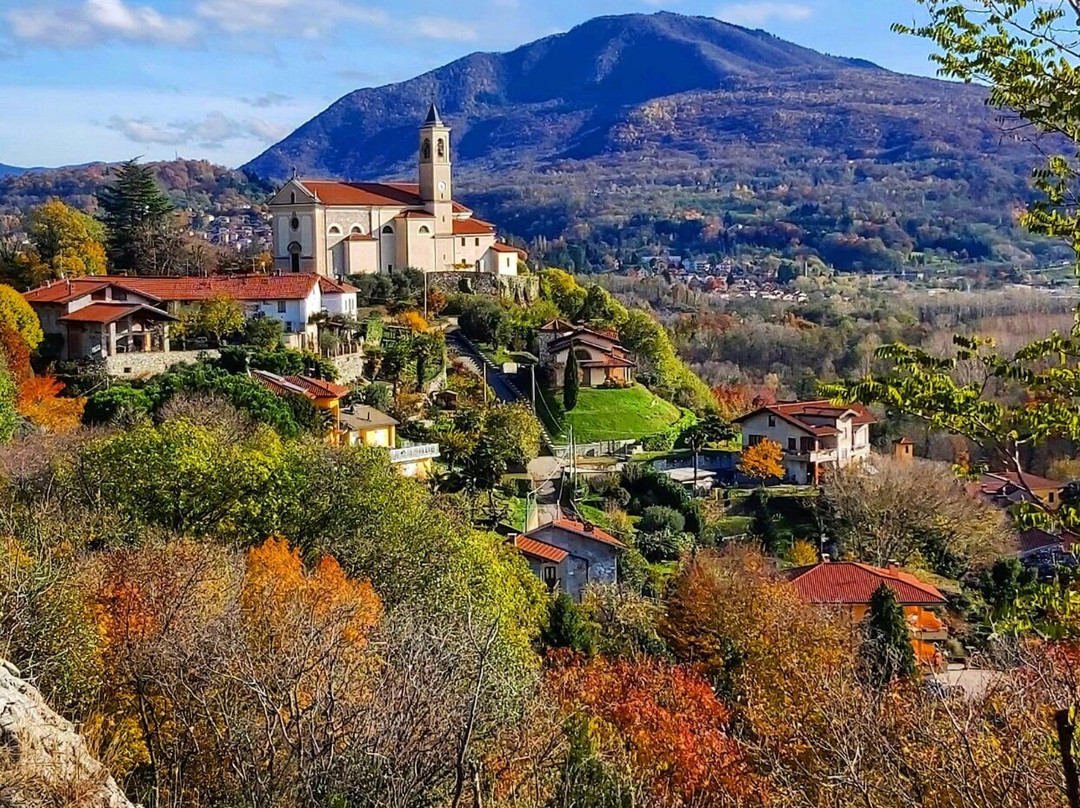 Chiesa Dei Santi Giovanni Battista e Maurizio-Caravate必去景点