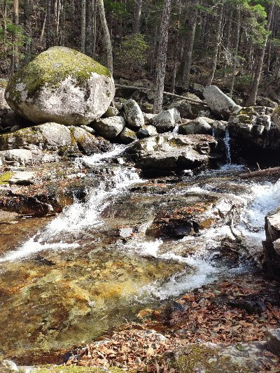 Smolnye Waterfalls景点图片
