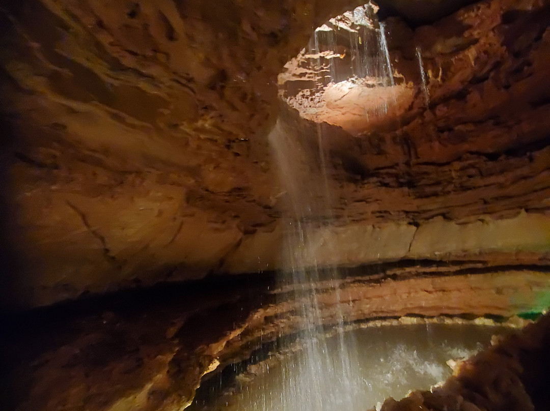 Bull Shoals Caverns景点图片