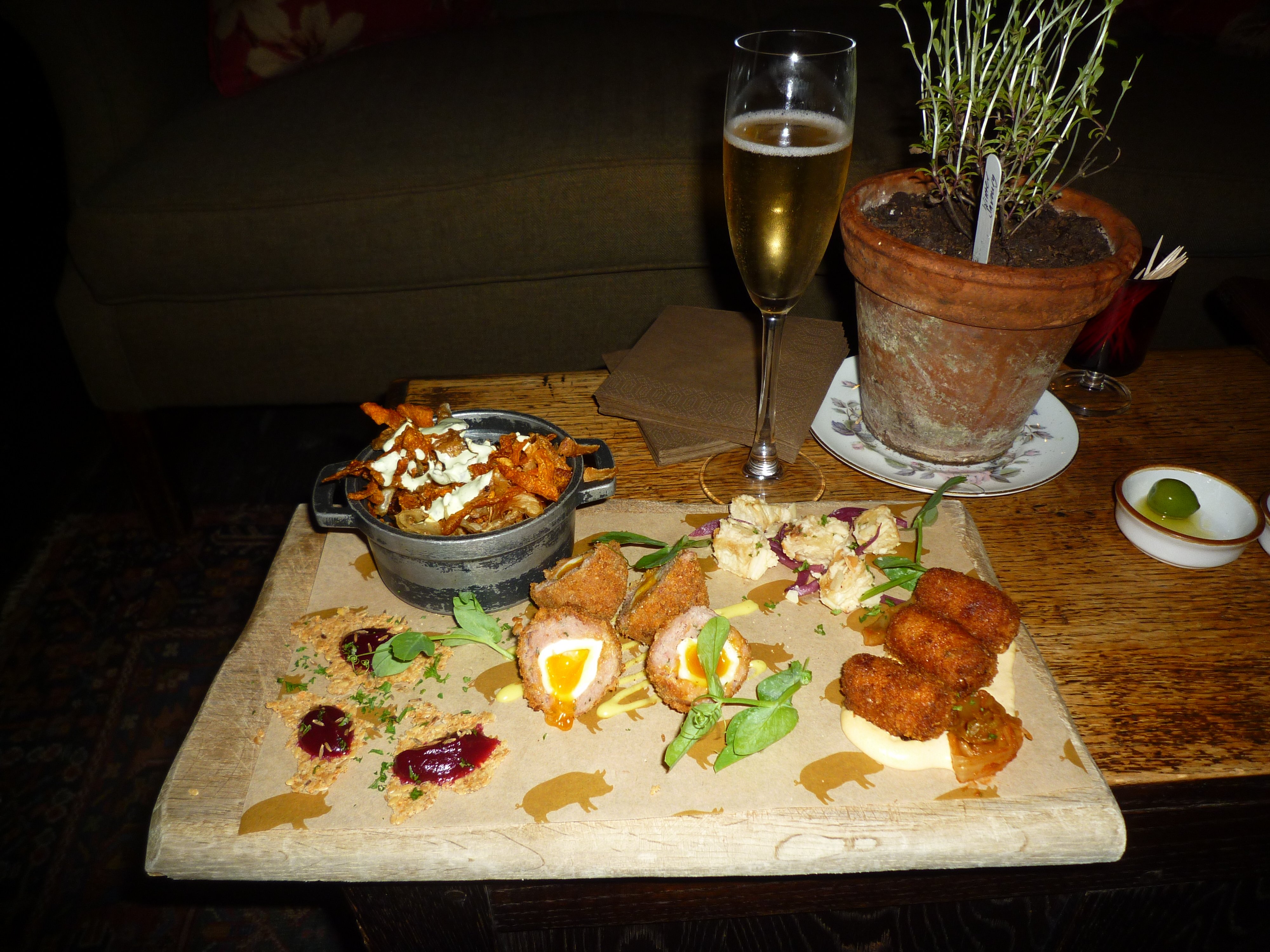 THE PIG - at Combe-餐饮