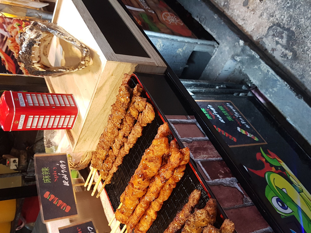Talad Tote Night Market-中天海滩必去景点