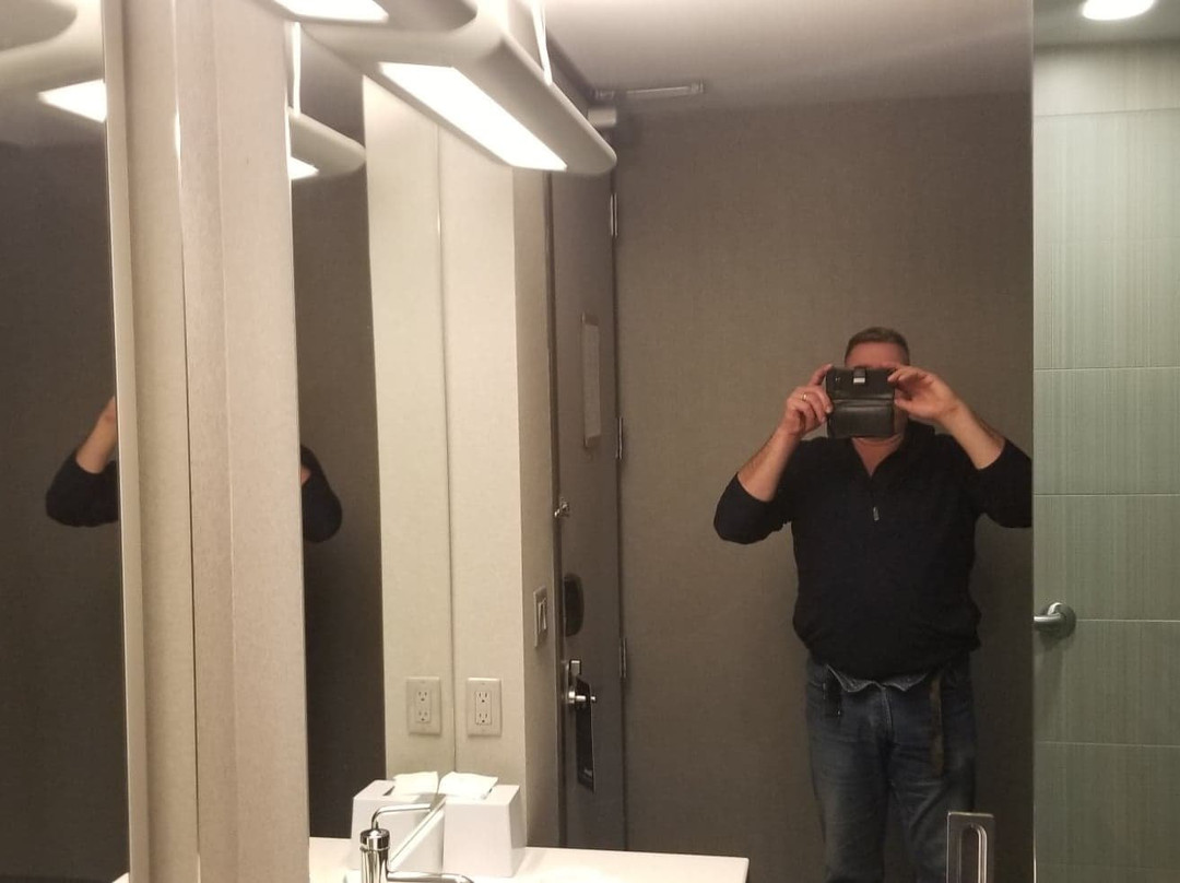 Aloft Montreal Airport主图