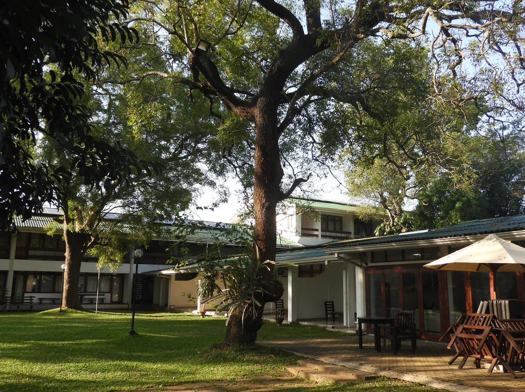 努瓦拉威娃湖边酒店主图