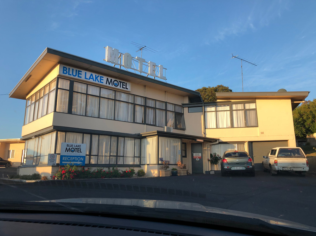 蓝湖汽车旅店主图