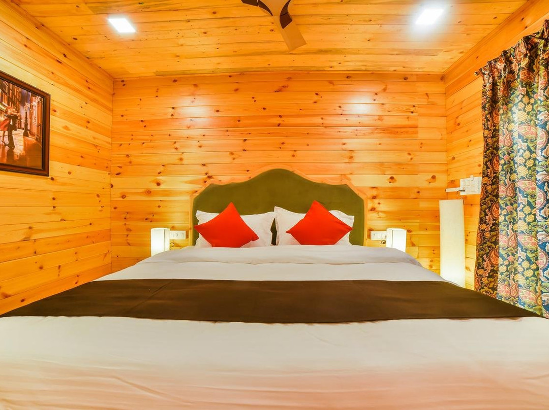 The Emerald Morjim主图