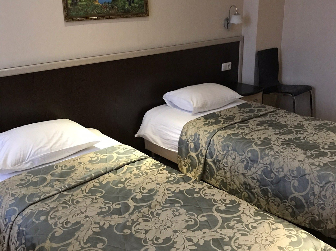 Crystal Hotel主图