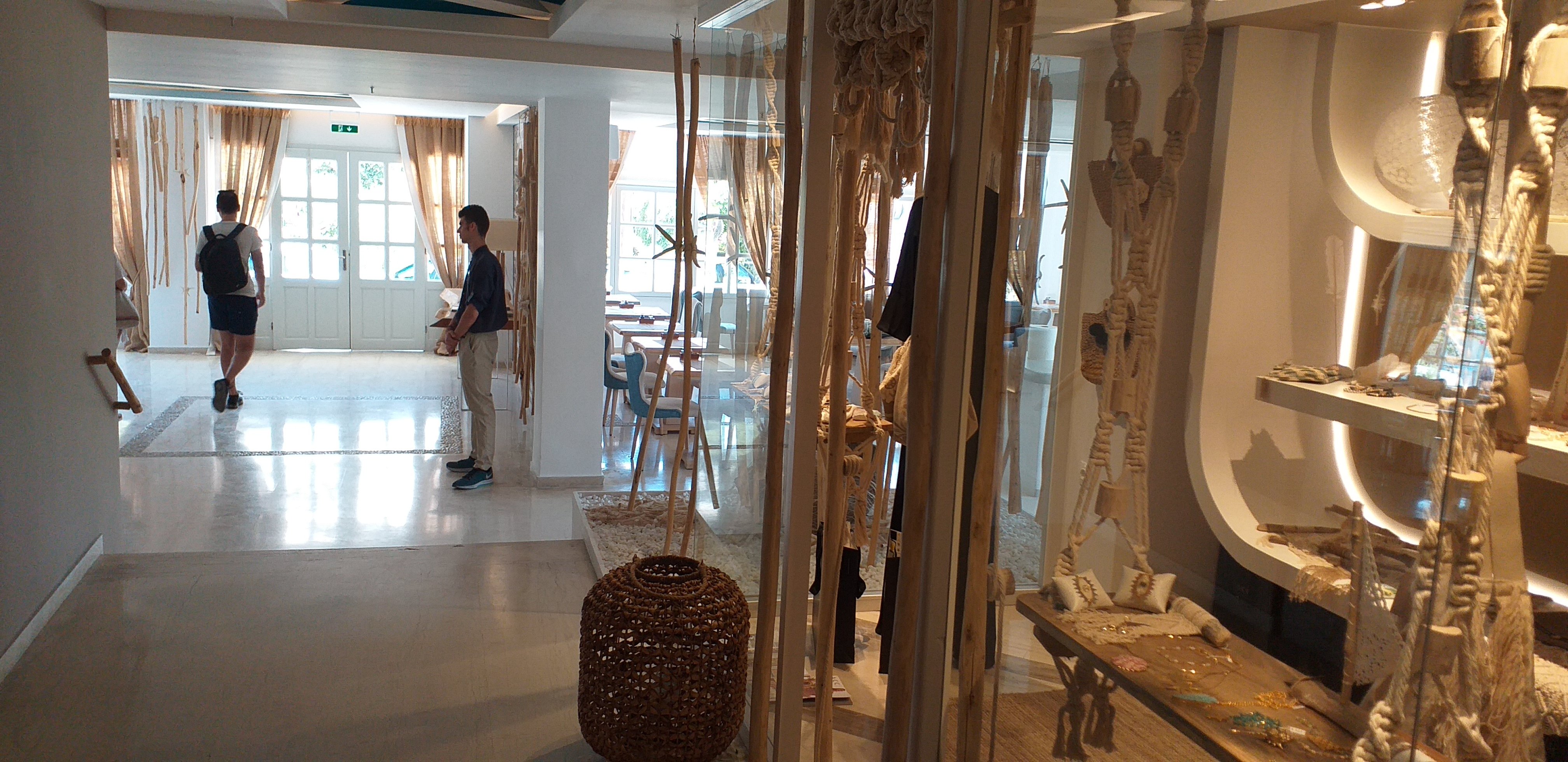 Kythnos Bay Hotel-浴室