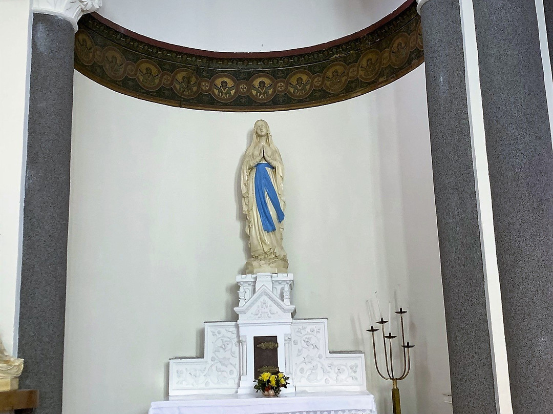 Eglise de Saint Varent景点图片
