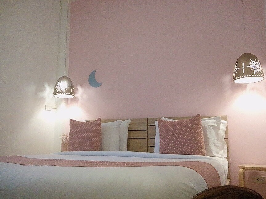 To the Moon Bed & Breakfast主图